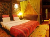 Blossom Hill Inn - Joyland 