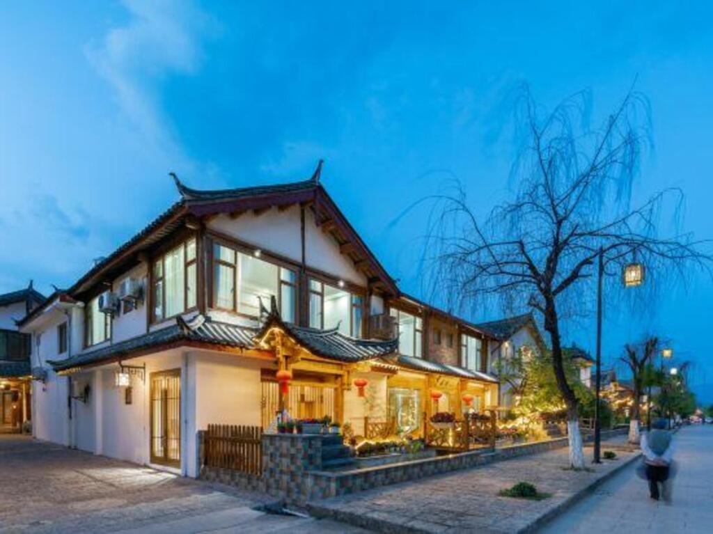 Lijiang Yijing Inn 