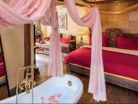 Blooming Island Hotel Resort 