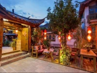 Golden Waterfront Inn 
