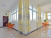Lijiang Airport Yijia Hotel 