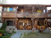 Lijiang June Daus Inn 
