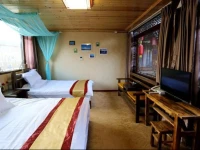 Lijiang Tonghua Holiday Inn 