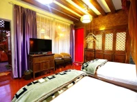 Lijiang Yuese Inn 