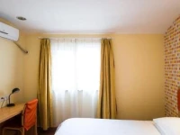 Home Inn Wuhan Guanggu Financial Harbour 