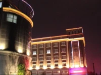 Yijiang Chunshui Hot Spring Business Hotel 