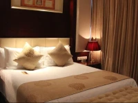 Center Badeng Hotel 