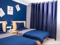 W Theme Apartment 