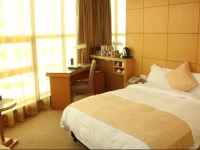 Huangpu Hotel 