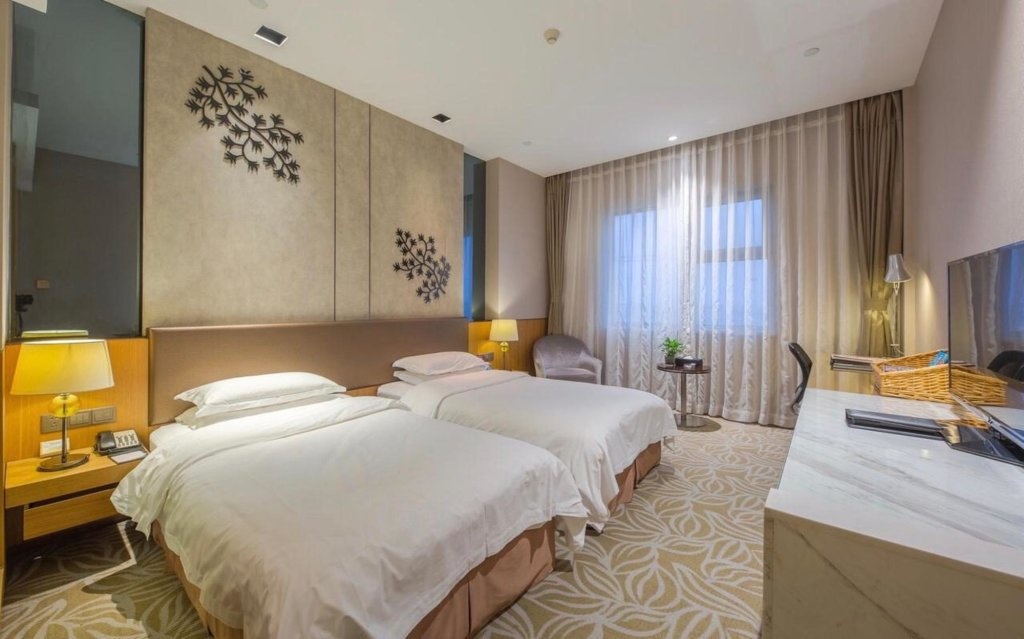 Ningbo East Harbour Hotel 