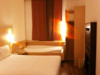 Ibis Ningbo Qianhu Plaza Hotel 