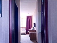 Linzhi Yonghui Business Hotel 