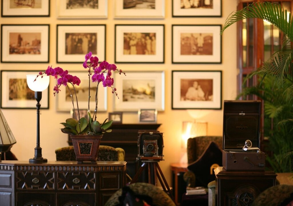 Mansion Hotel 