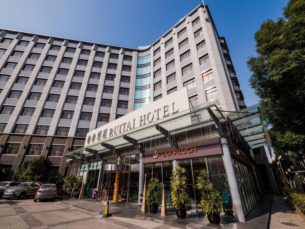 Rui Tai Hong Qiao Hotel 