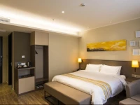 Home Inn Plus Shanghai Peoples Square East Jinling Road 