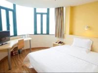7Days Inn Shenzhen Guomao Commercial Center 