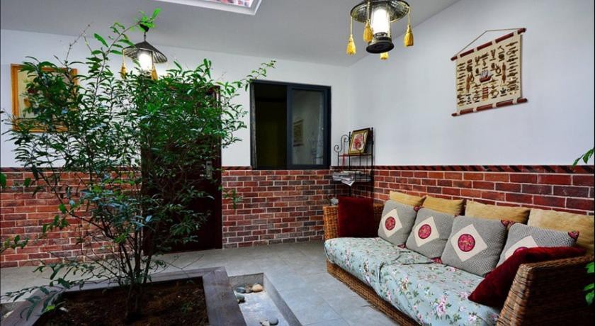 Baishi Inn 