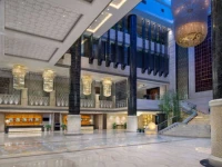 Embassador International Hotel 