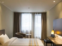 Home Inn Plus Xian Xishaomen Airport Shuttle Bus 