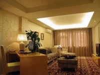 Yijin Business Hotel 