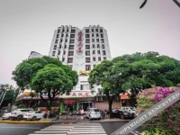 Green Star Theme Hotel 