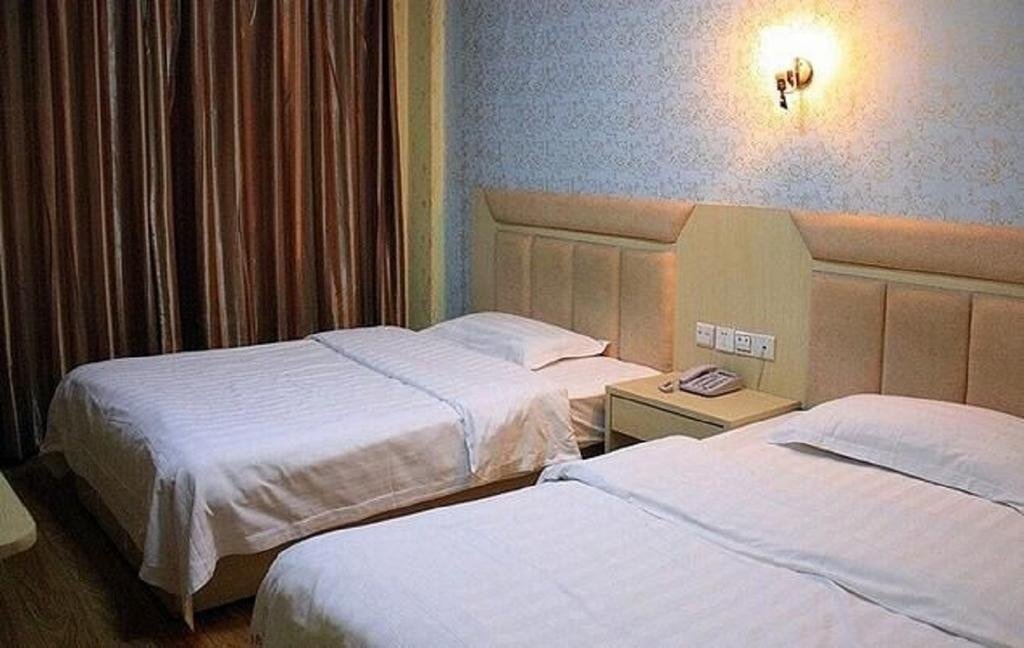 Huaxing Hotel 