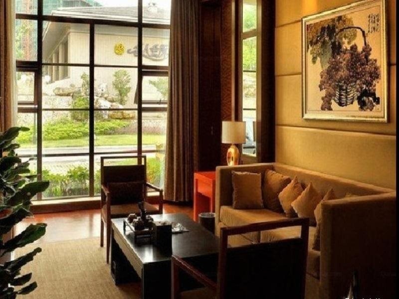 Tan Mu Lin Celebrity City Hotel 