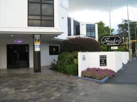 Shadzz Motel 4*