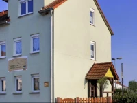 Pension Heinemann - Гњbernachten am FuГџe der Creuzburg 
