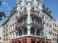 BURNS Art Hotel 