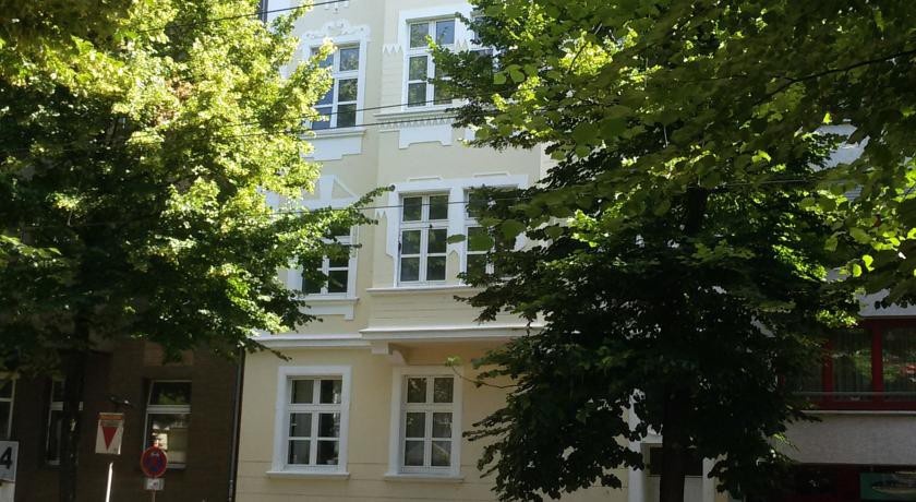 Apartment HГјttenstr 