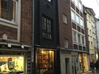 Square Rooms 