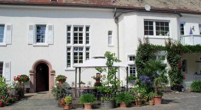 Weingut, GГ¤stehaus und KrГ¤uterhof 