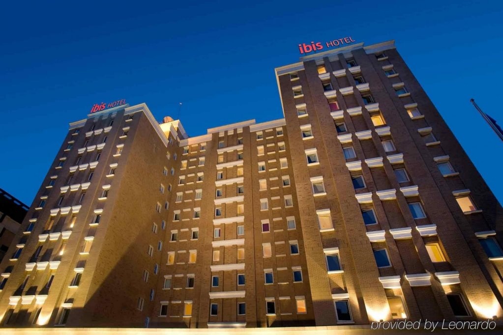 Ibis Shanghai Lianyang 3*