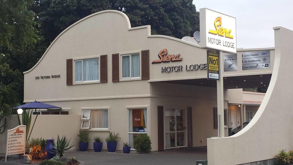 Siena Motor Lodge 4*