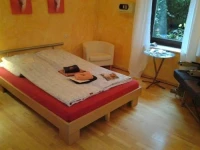 Pinkhomecologne-Guesthouse 