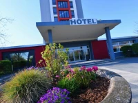 SKYHOSTEL Merseburg 