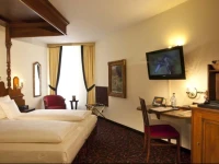 Kings Hotel First Class 