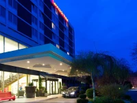 Leonardo Hotel Munich Arabellapark 4*