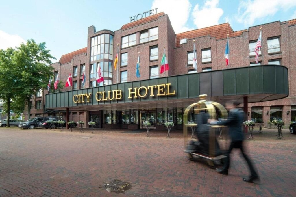 City Club Hotel 