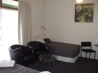 Acorn Estate Motel 3*