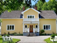 Edens Garden Cottages 