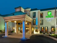 Holiday Inn Express & Suites Allentown-Dorney Park Area 