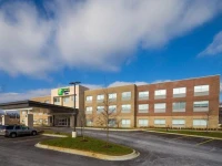 Holiday Inn Express & Suites Alpena - Downtown 
