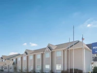 Microtel Inn & Suites by Wyndham Altus 