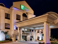 Holiday Inn Express Houston-Alvin 
