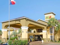 Super 8 Alvin 