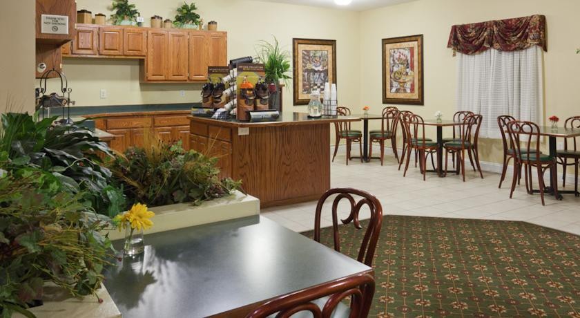 GrandStay Hotel & Suites 
