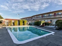 Islands Inn 3*