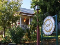 Arden Forest Inn 